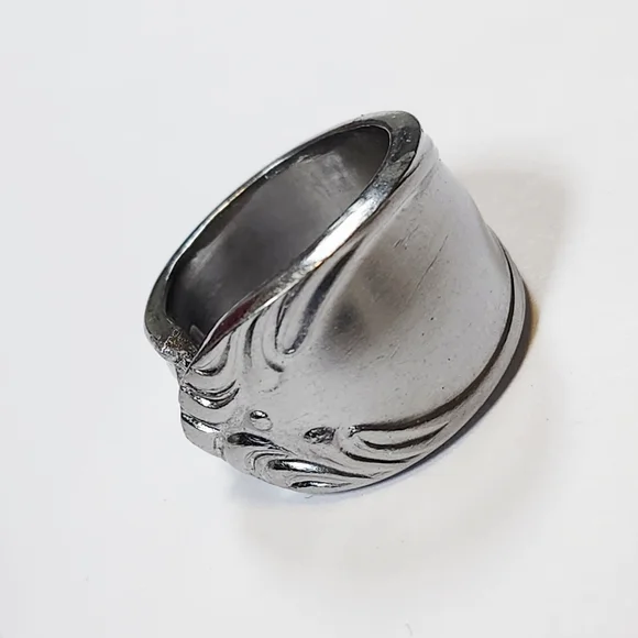 Size 7 Handmade Spoon Ring - Picture 2 of 5
